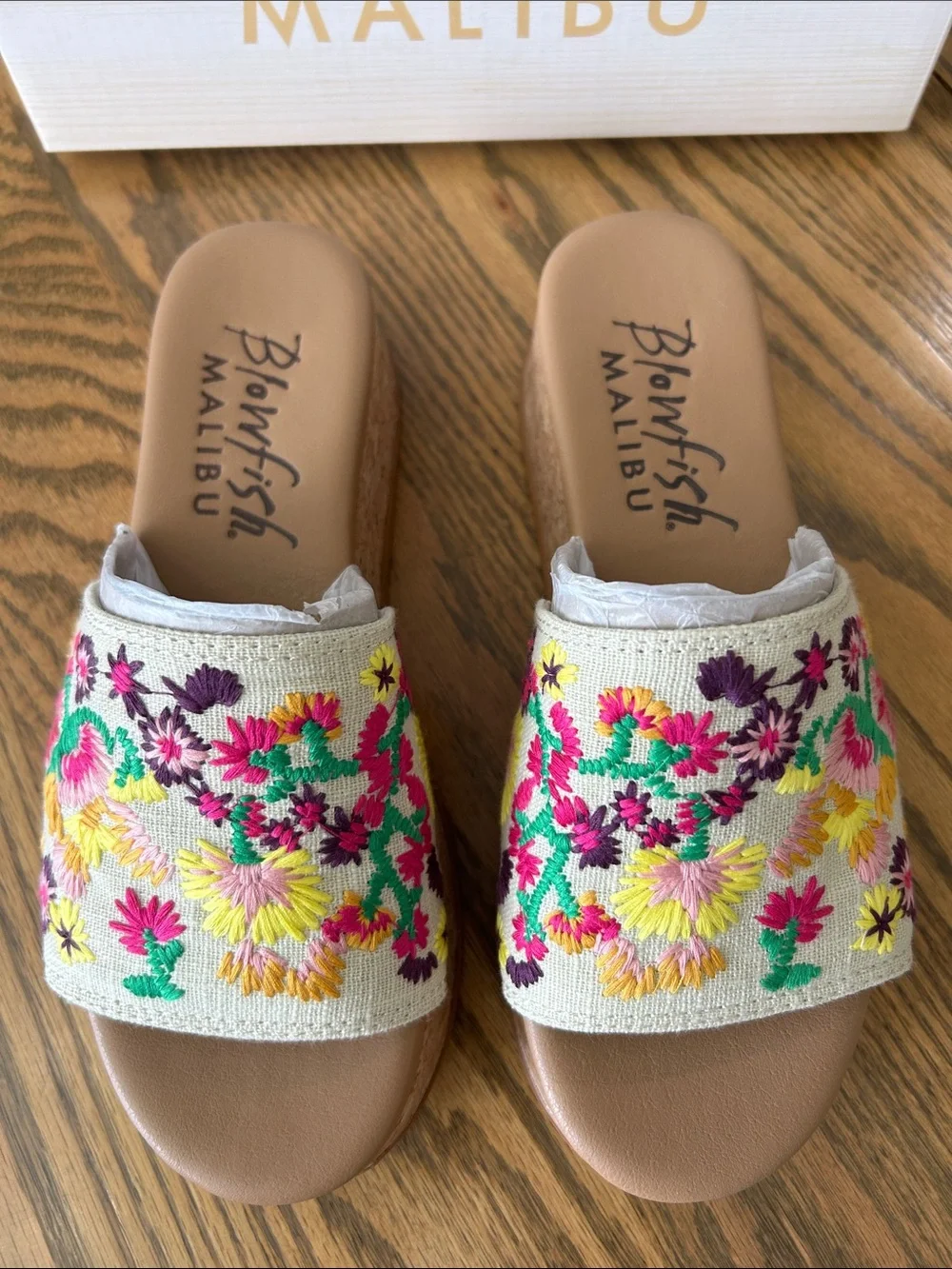 Blowfish Malibu Marshlo Wedge Embroidered Floral Platform Slide, size 7, NIB